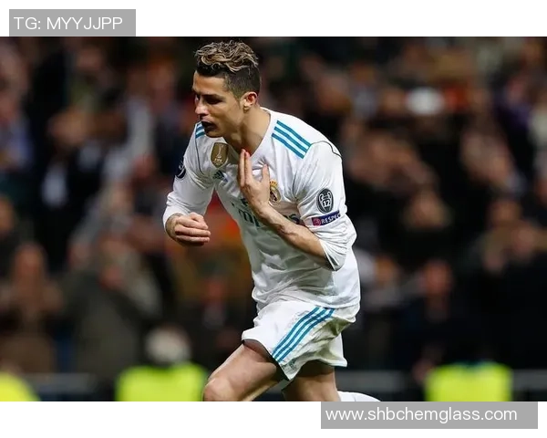 回顾1998年足球明星球员的辉煌时刻与传奇故事