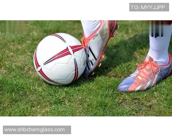 足球明星如何保护脚部健康提升踢球表现的有效方法与技巧