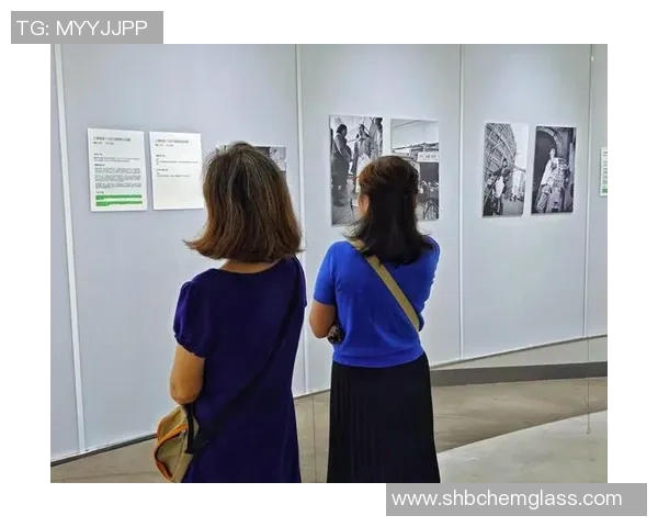 女记者深入足球明星生活背后揭秘赛场之外的真实故事与情感世界